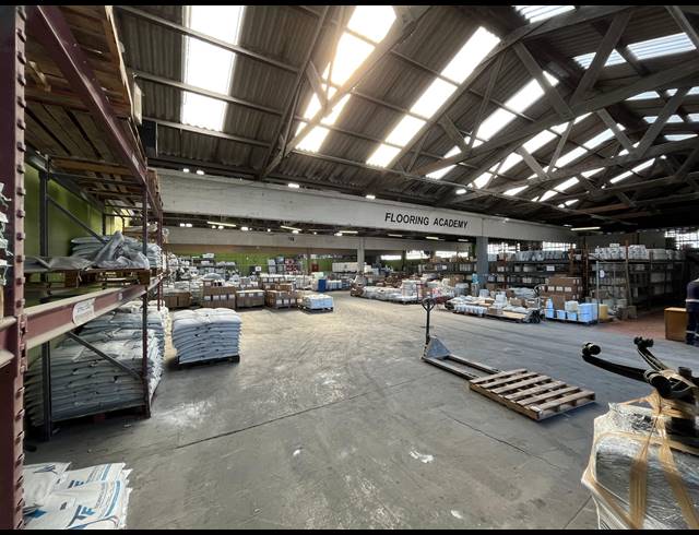 2,356.40M² WAREHOUSE TO LET IN EPPING INDUSTRIAL